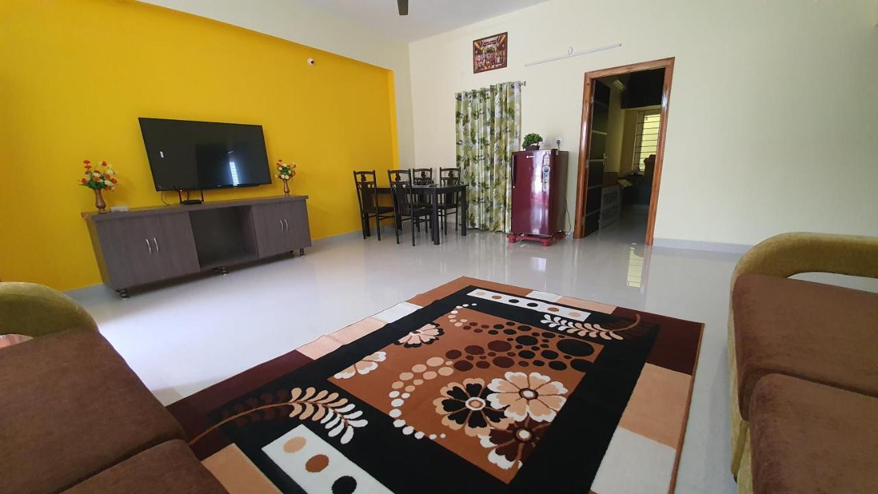 Tirupati Homestay - 2Bhk Ac Family Apartments Near Alipiri And Kapilatheertham - Walk To A2B Veg Restaurant - Wifi - Android Tv - Easy Access To Tirumala Εξωτερικό φωτογραφία