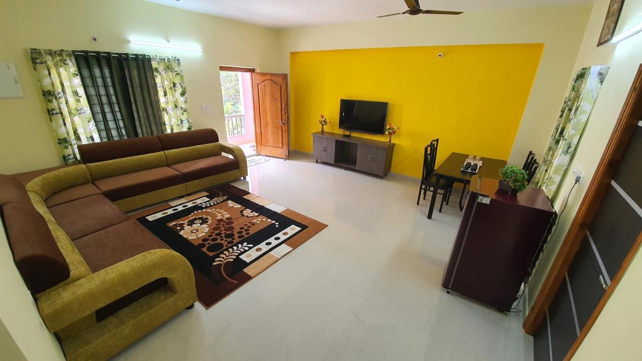 Tirupati Homestay - 2Bhk Ac Family Apartments Near Alipiri And Kapilatheertham - Walk To A2B Veg Restaurant - Wifi - Android Tv - Easy Access To Tirumala Εξωτερικό φωτογραφία